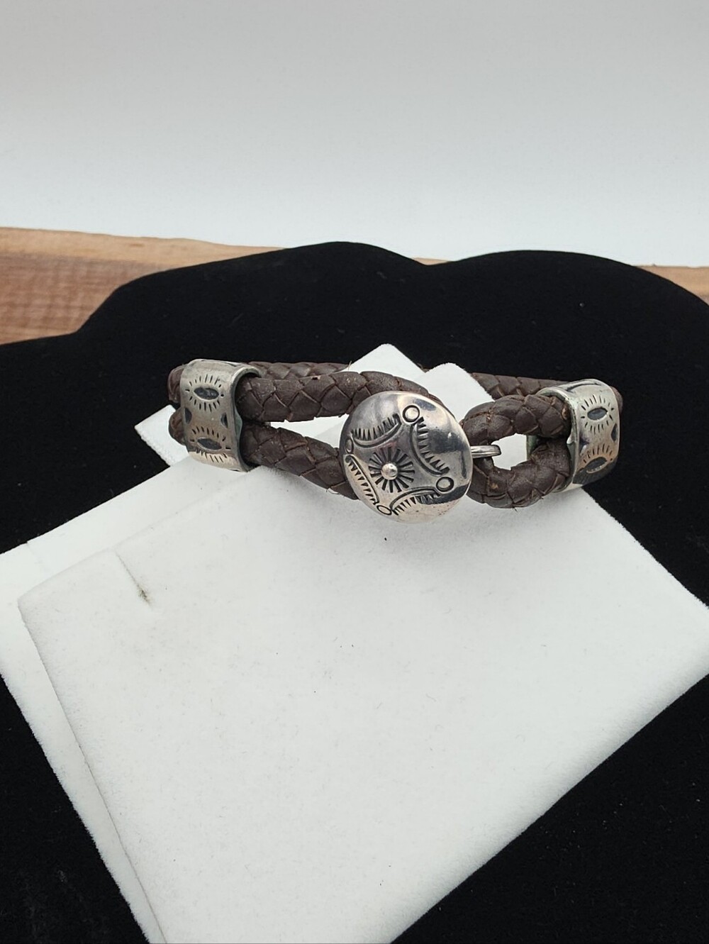 Shube Dakota West 925 Sterling Silver & Leather Concho Shell Button Bracelet